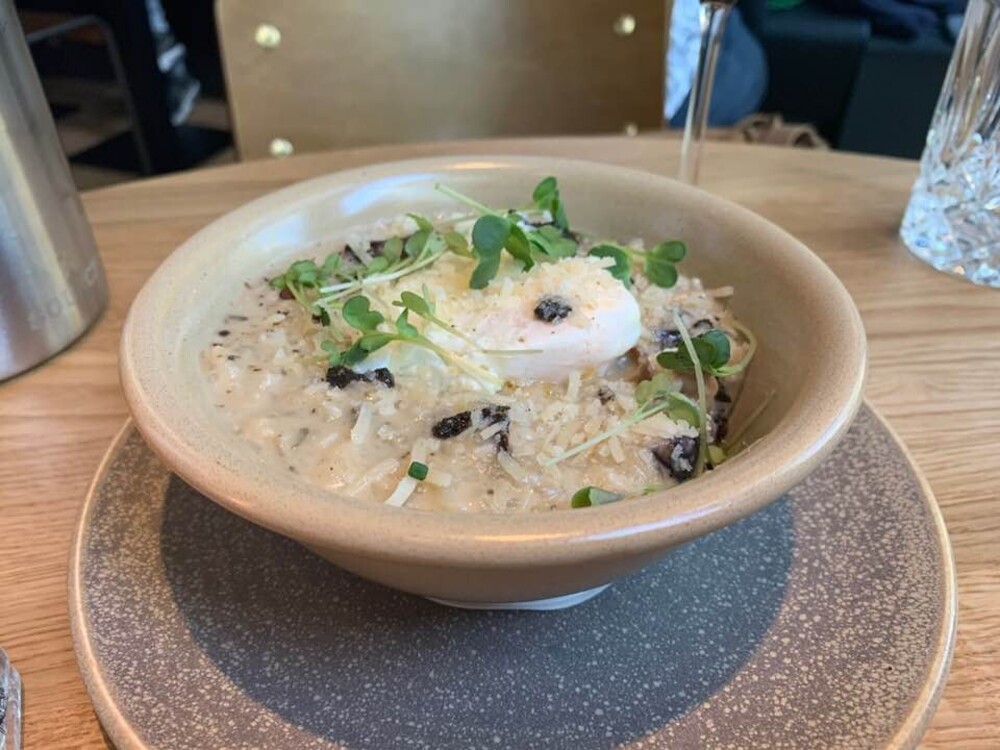 Shared dining anno 2019 bij WP Foodbar: truffelrisotto en sashimi