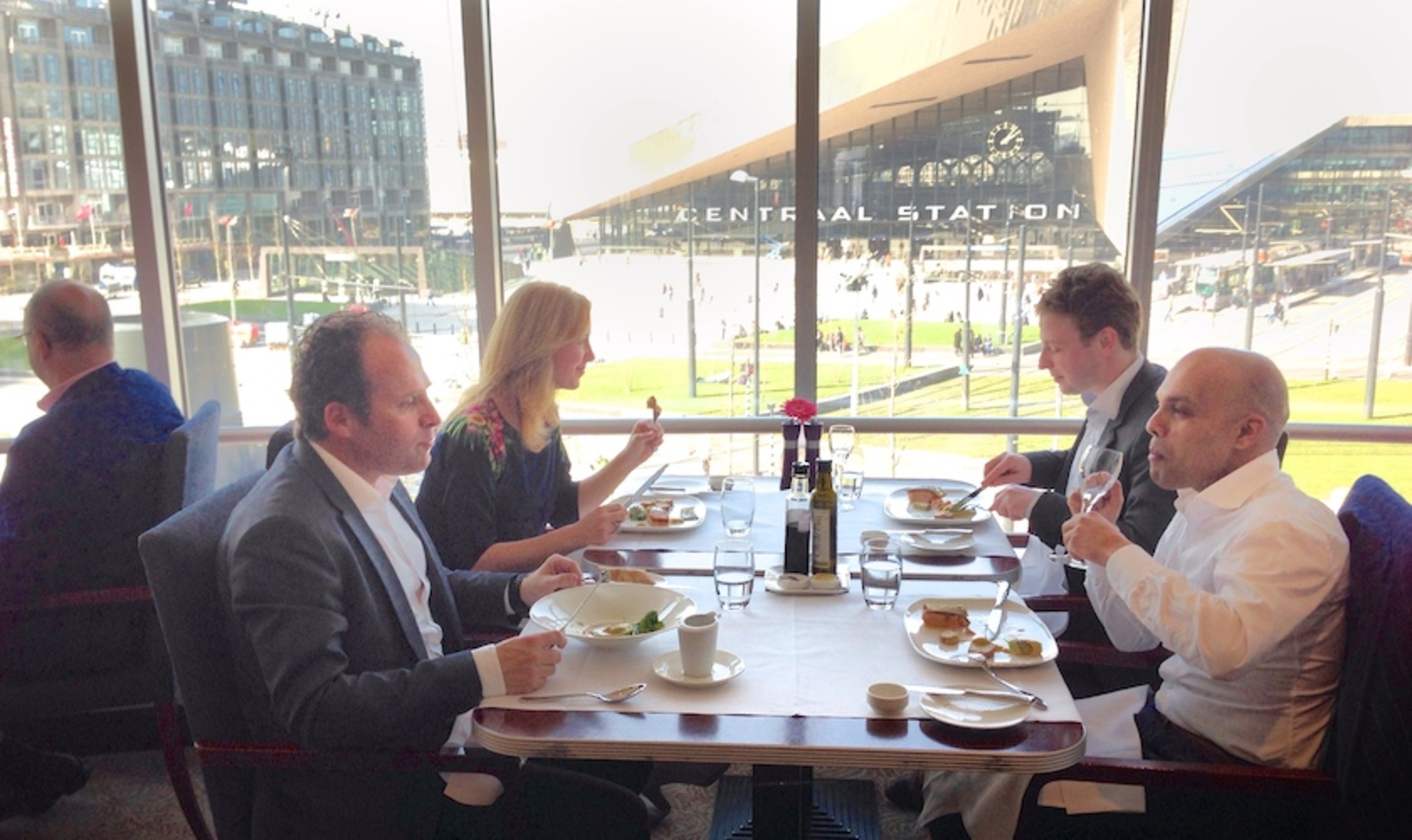 Manhattan met uitzicht op schitterend R'dam Centraal