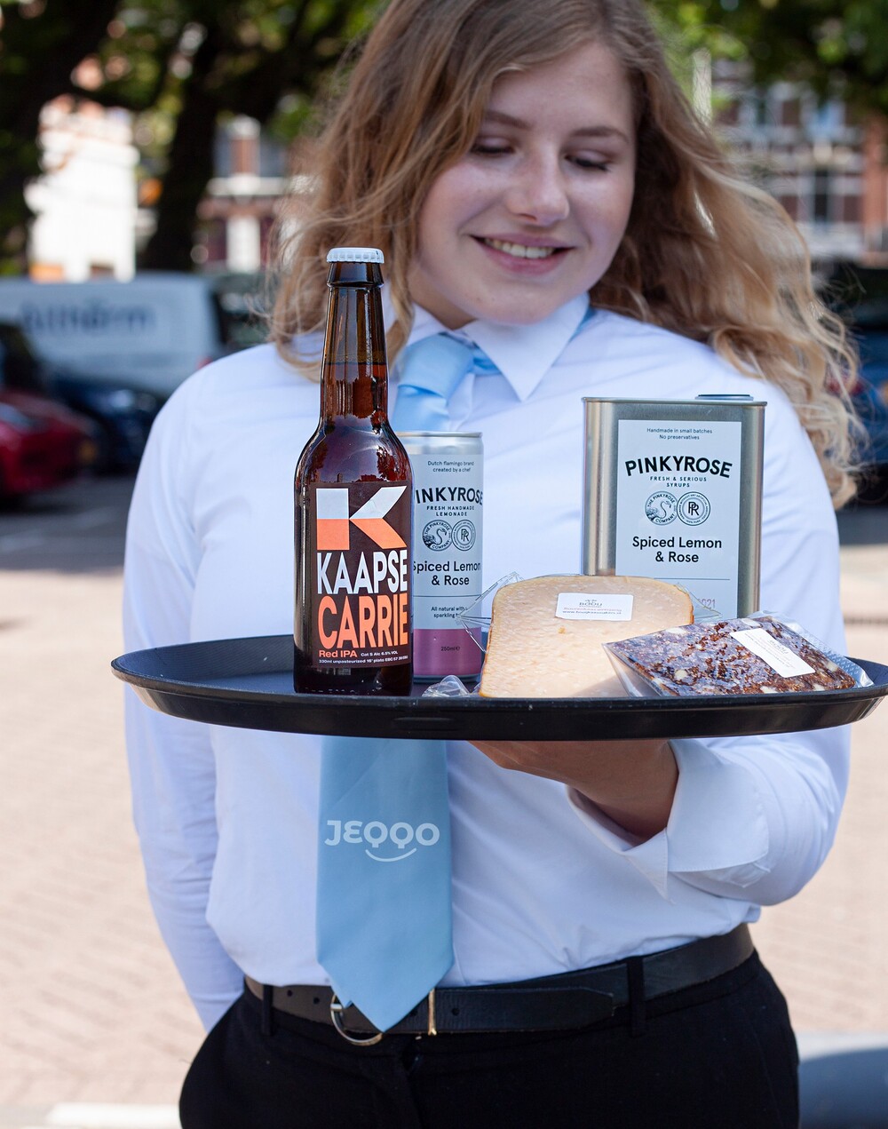 Je boodschappen, producten van lokale horeca en do-it-yourself boxen van restaurants geleverd tot de deur