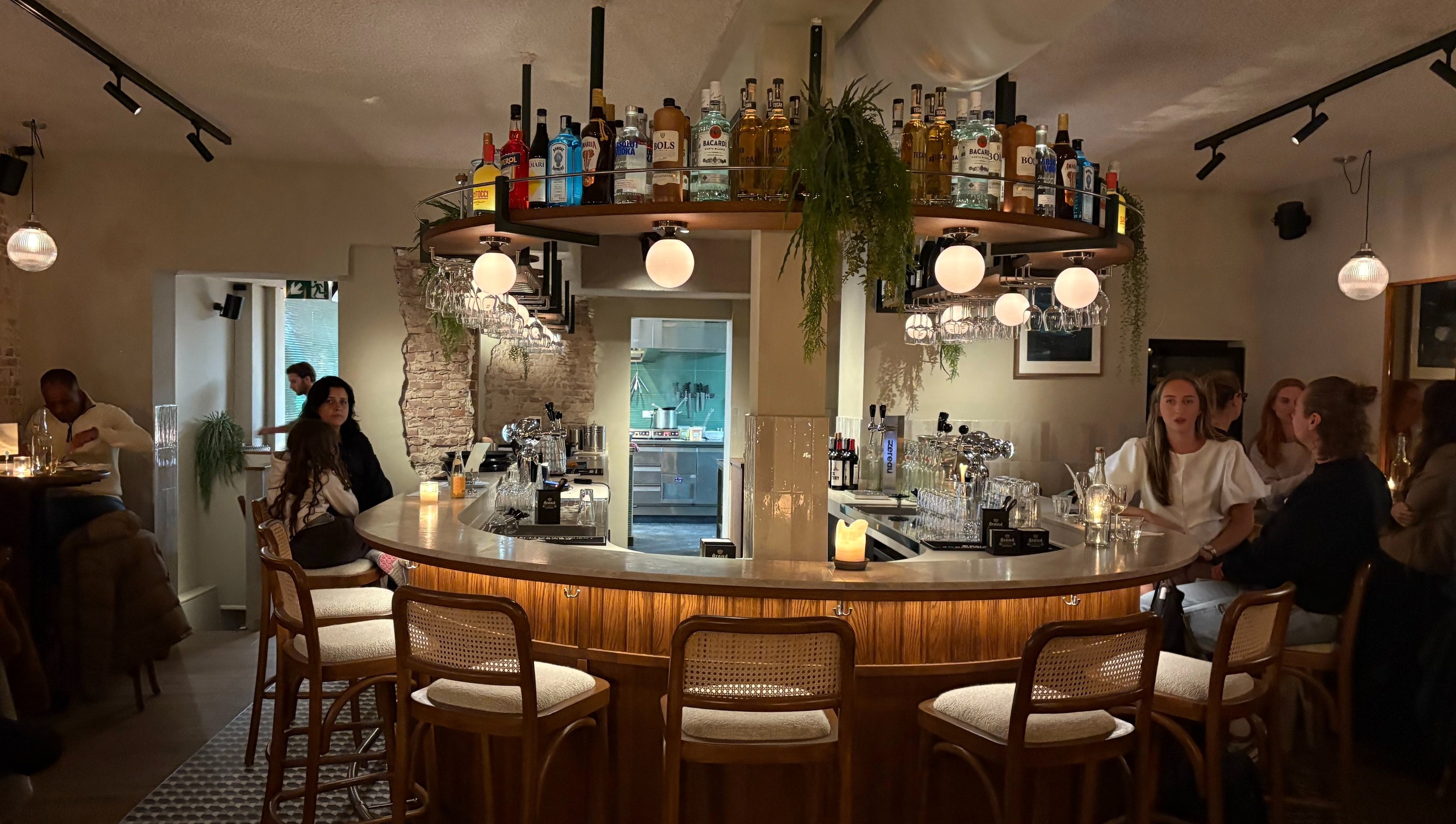 Restobar No Nonsense