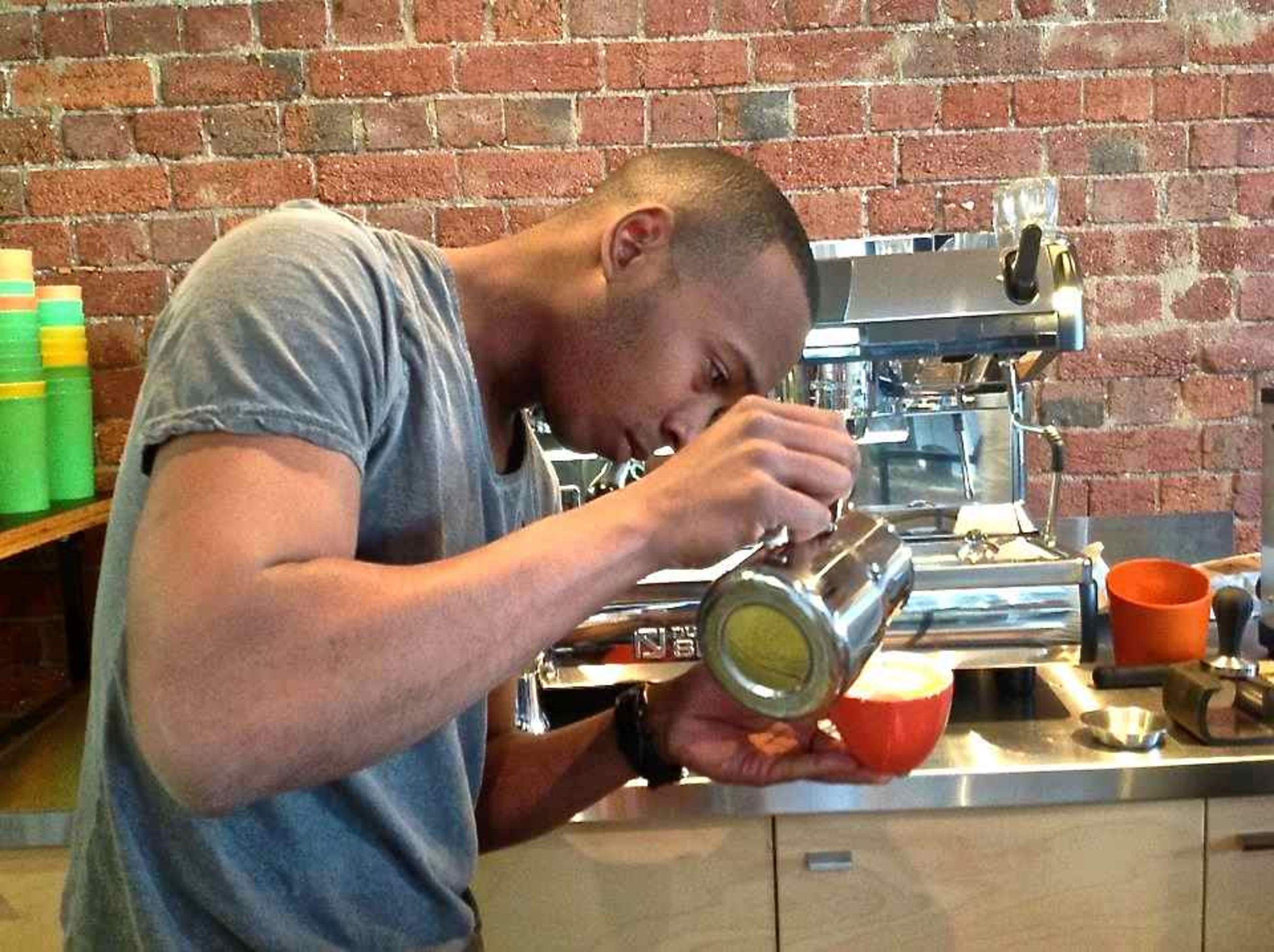 Zjevaun Janga wil opnieuw barista-kampioen worden