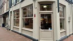 juno - de buik van amsterdam-pand.jpg