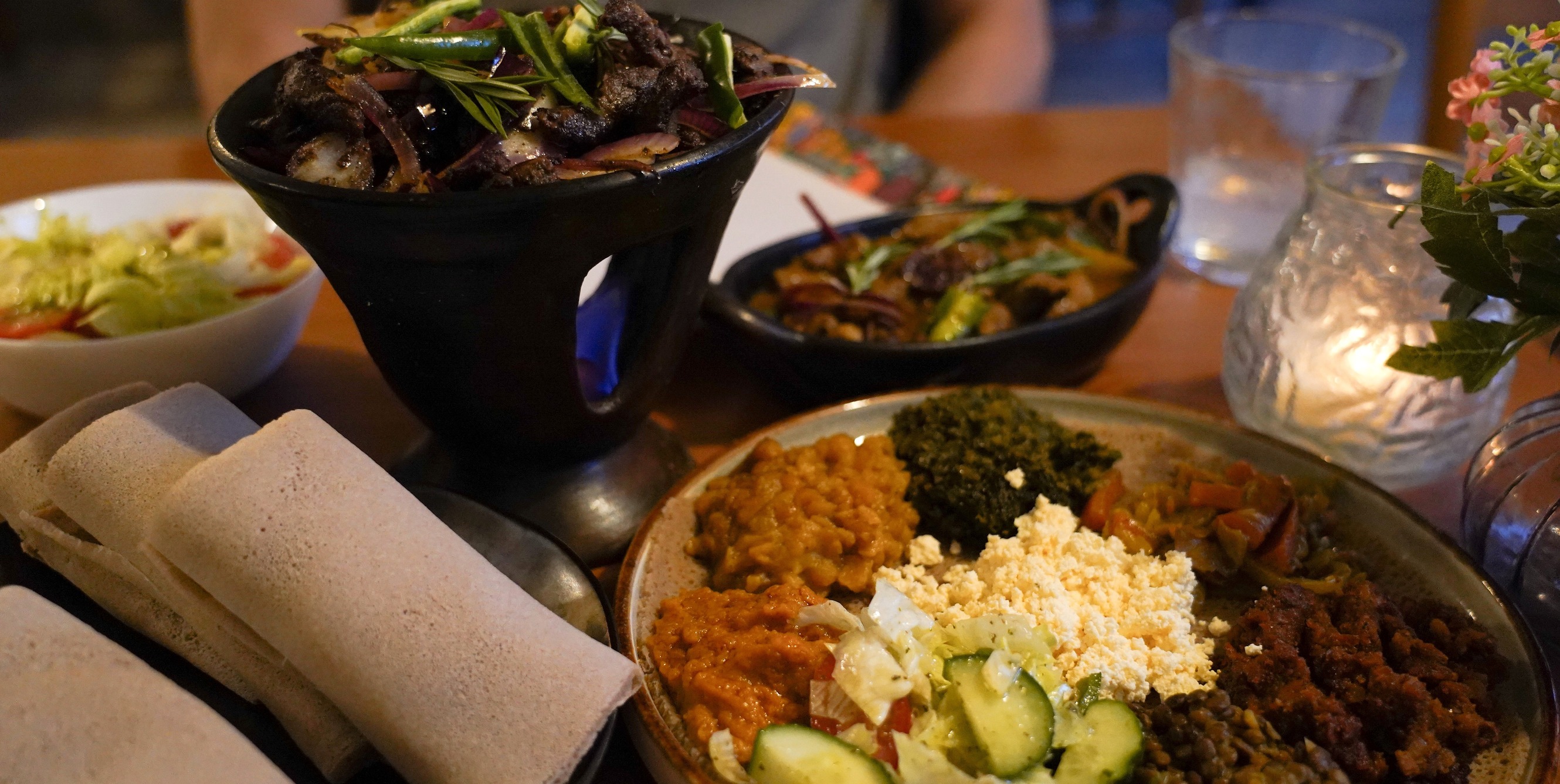 Ethiopisch eten bij Gebeta Kitchen: hier proef je met je handen