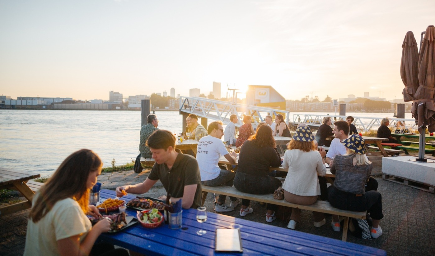 Dit zijn de 37 leukste plekken om het EK op groot scherm te kijken in Rotterdam De Buik van
