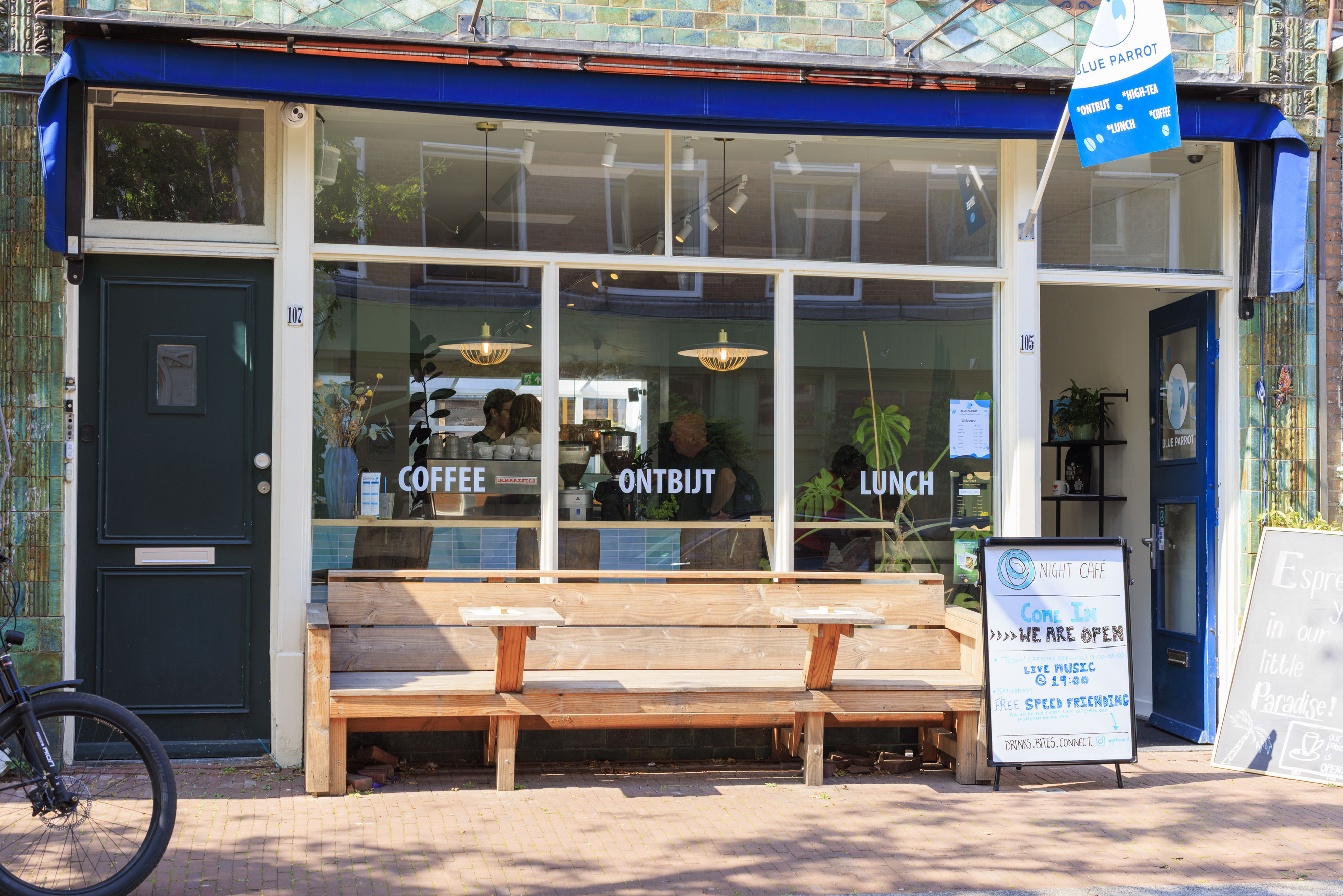 Blue Parrot Lunchroom