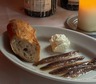 Cafe a cote - ansjovis - gerecht - debuikvanamsterdam.jpeg