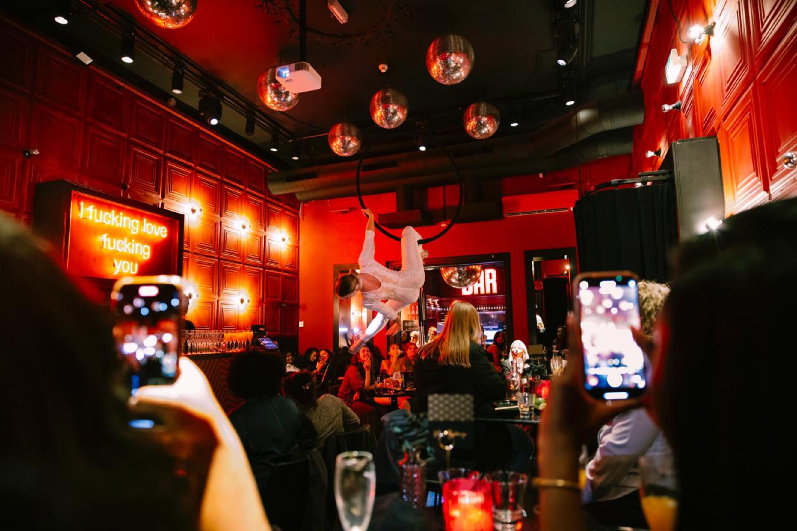 Bar Rouge