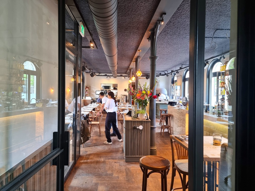 Bij Trattoria Breda krijg je pasta en wijn tegen Italiaanse prijzen