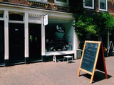 Taart, tosti's en thee bij Tea Village