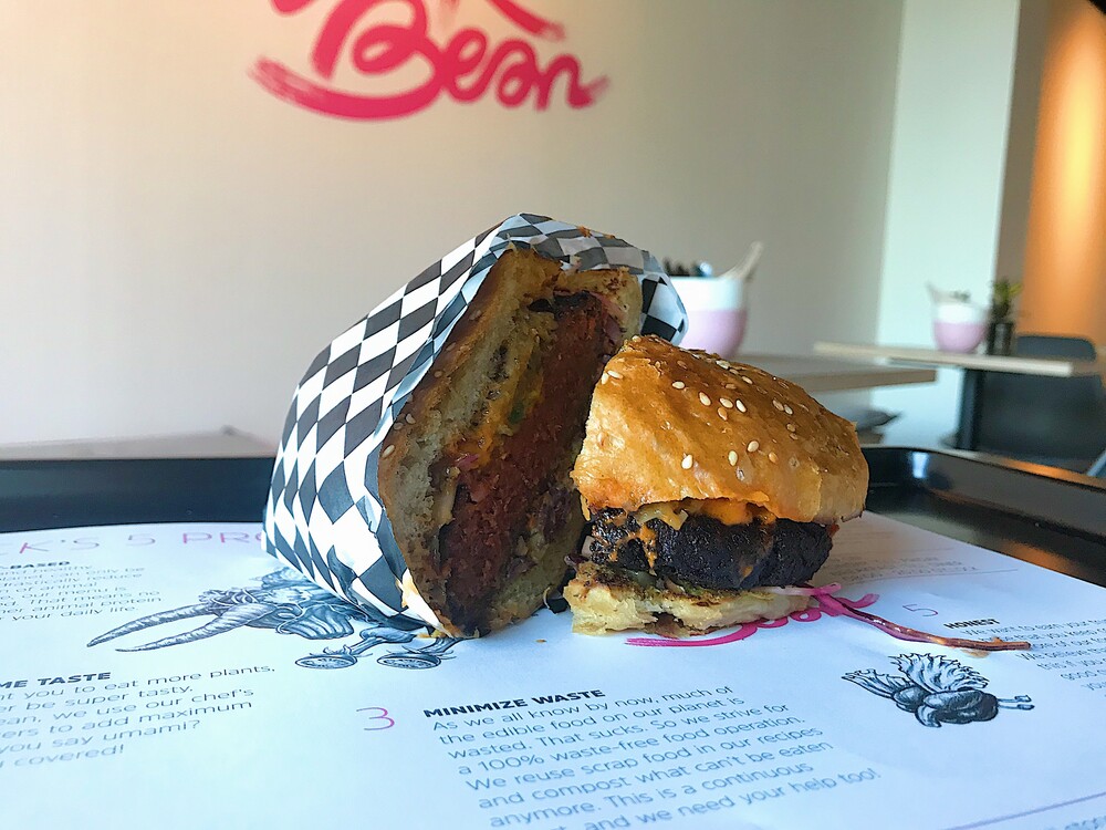 Jack Bean: vegan burgers, wraps en muffins eten zonder dat je het door hebt