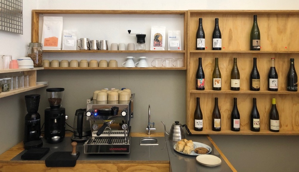 Bij koffiezaak Büro Bobo komen architectuur, natuurwijn en koffie samen