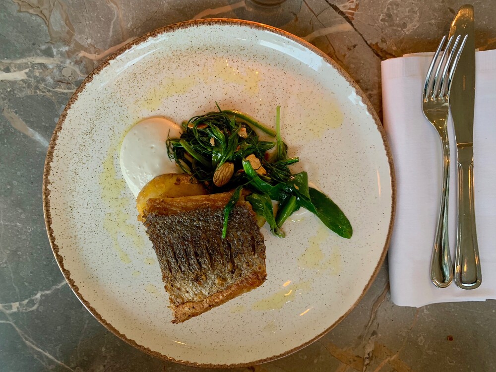 Restaurant Halvemaan heet nu Gijsbrecht en de bisque is er subliem
