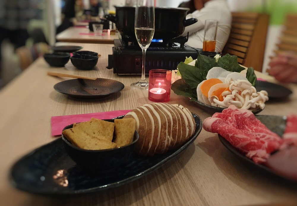 Eenvoudig en puur: we gingen Japans fonduen bij Paku Paku