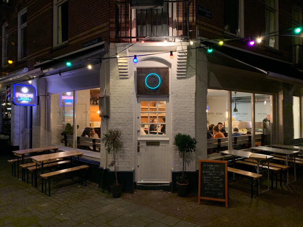 Eatmosfera Oost: een bijzondere buurtpizzeria voor de hele stad