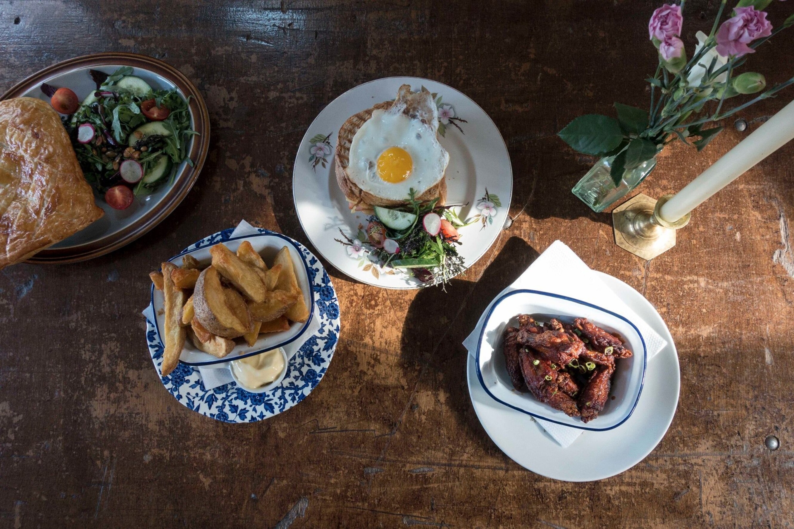 9 plekken om je kater weg te eten