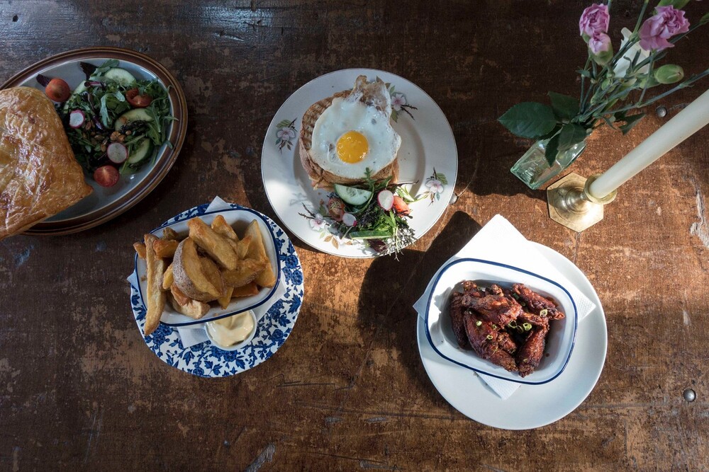 9 plekken om je kater weg te eten