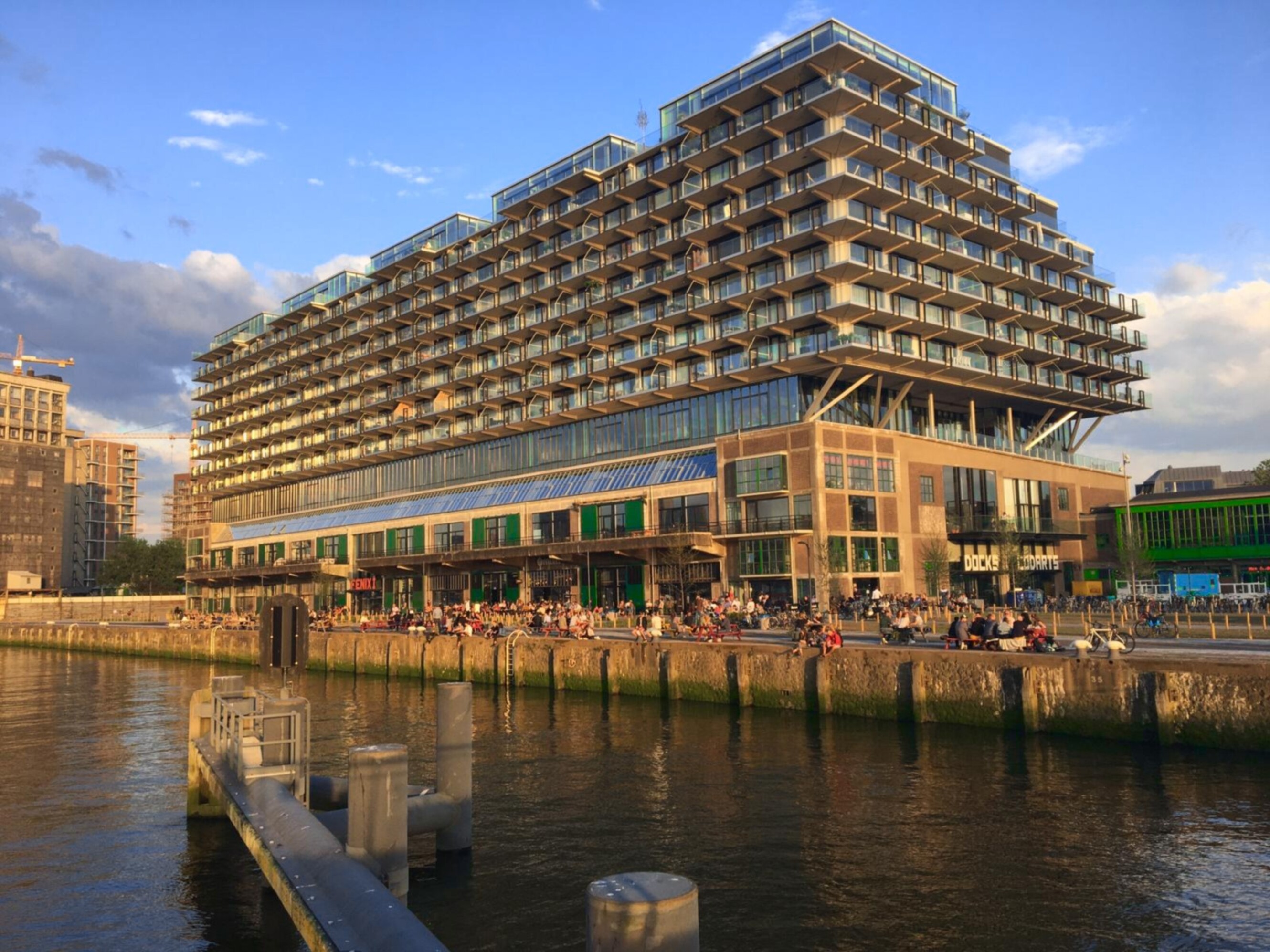 De nieuwe Fenix Food Factory is eindelijk geopend
