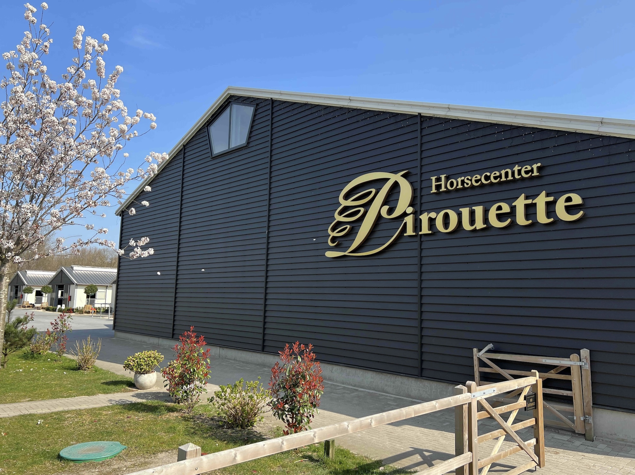 Horsecenter Pirouette