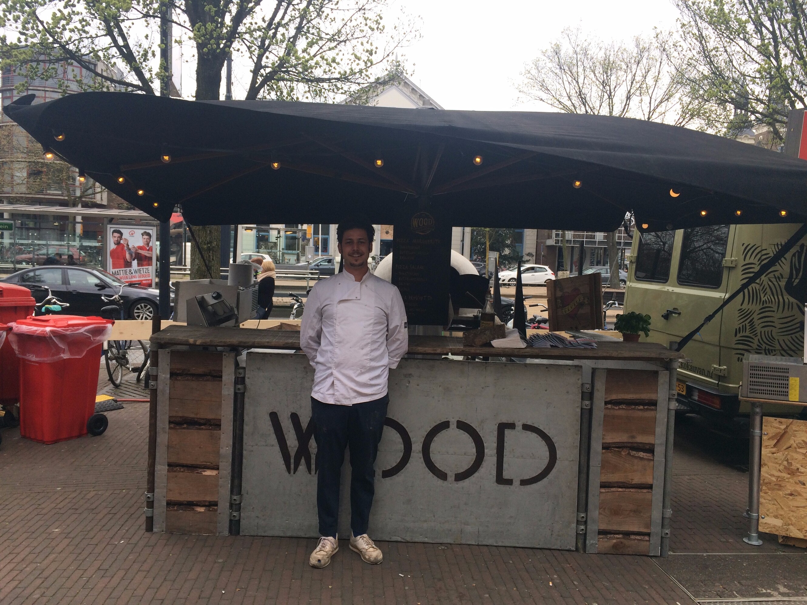 Houtgestookte catering op locatie door Wood Pizza & Grill!