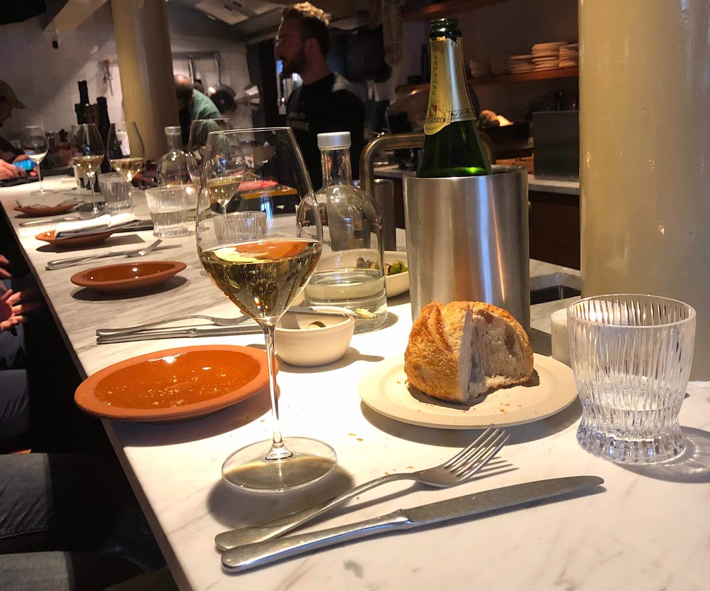Bar du Champagne: Walk in only!
