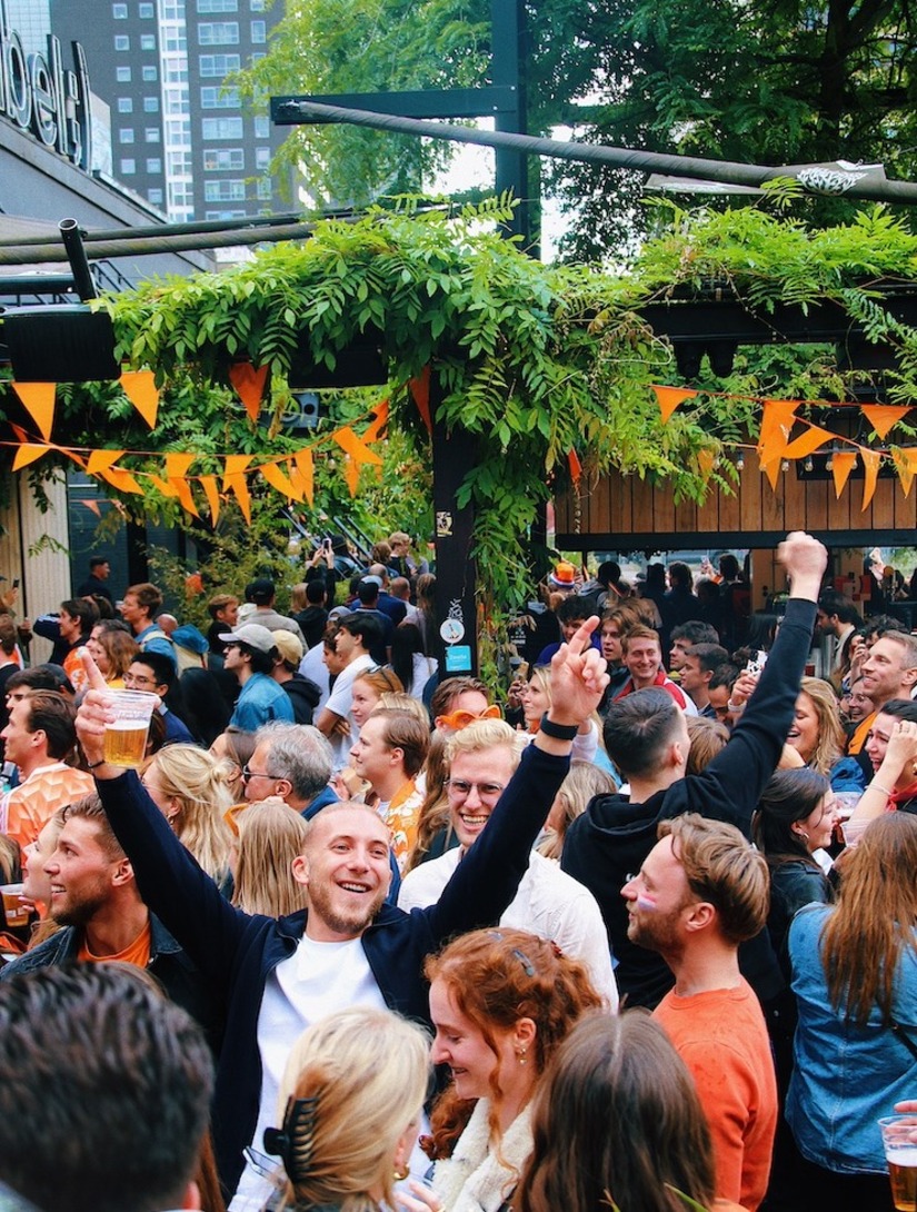 Dit zijn de 37 leukste plekken om het EK op groot scherm te kijken in Rotterdam De Buik van