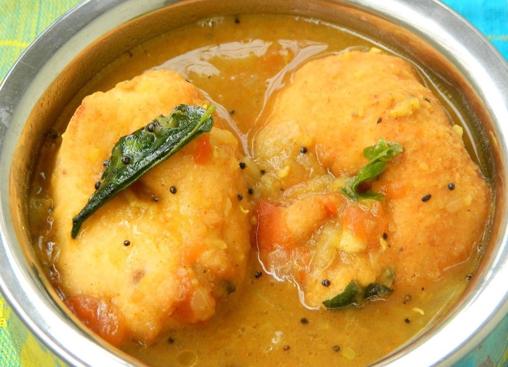 Bij Saravana Bhavan waan je je in klein India
