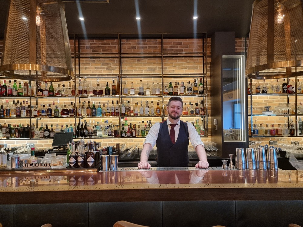 De nieuwe cocktails van The Tailor vertellen het verhaal van het hotel