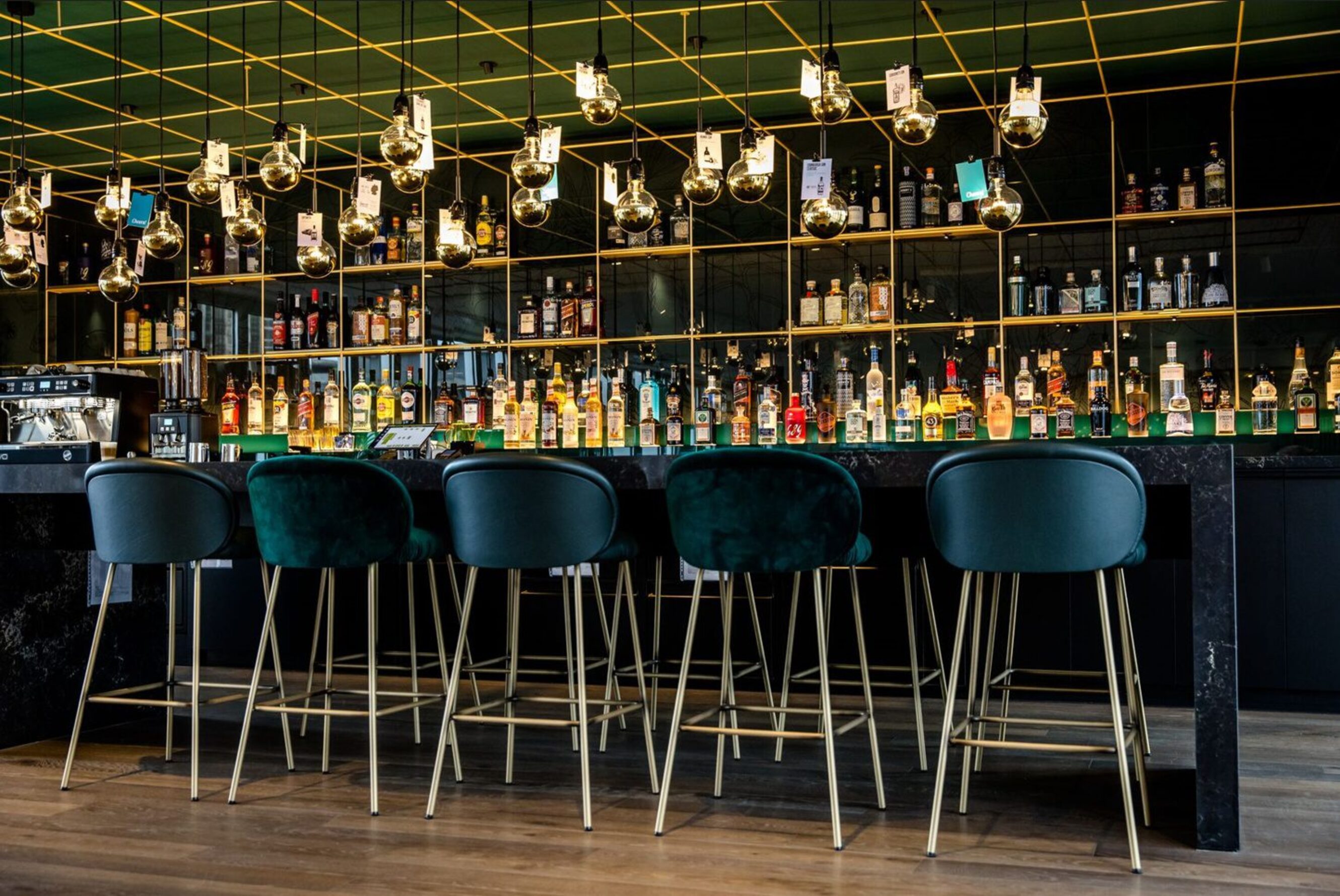 Cloud One Bar