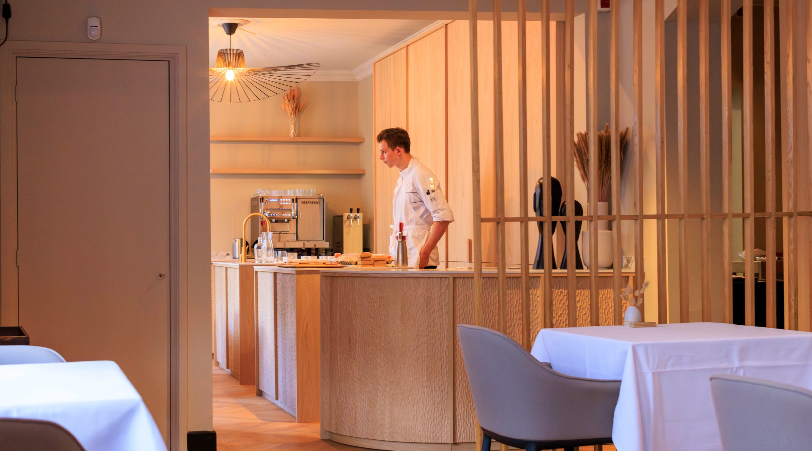 Van worteltartaar tot prei in klei: culinair speelplezier bij Niven Kunz