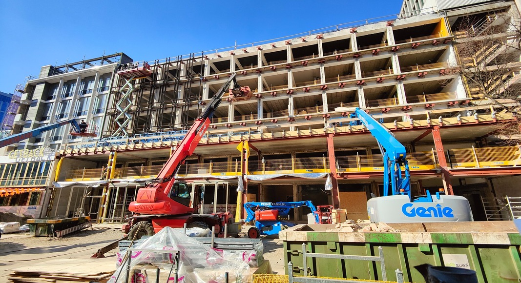 Maar liefst 2 nieuwe zaken op Stadhuisplein (en 2 verbouwde)