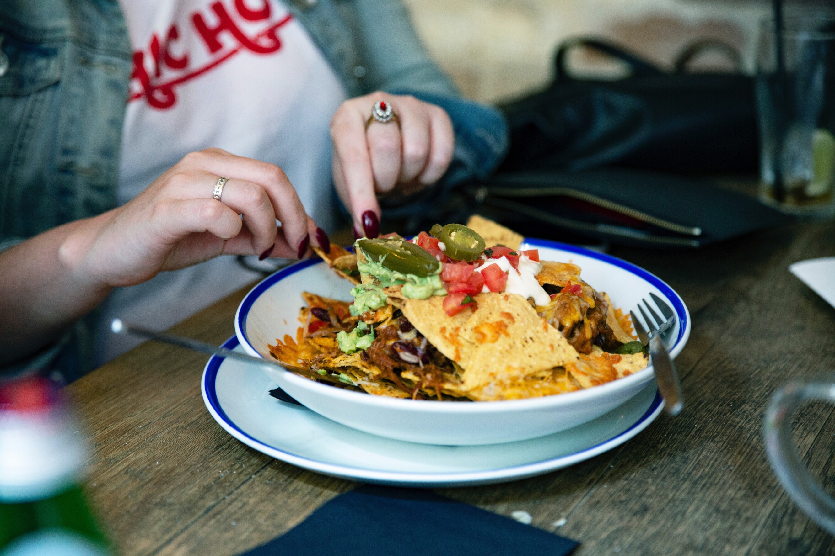 10x nacho's Amsterdam: op deze plekken wil je eindeloos borrelen