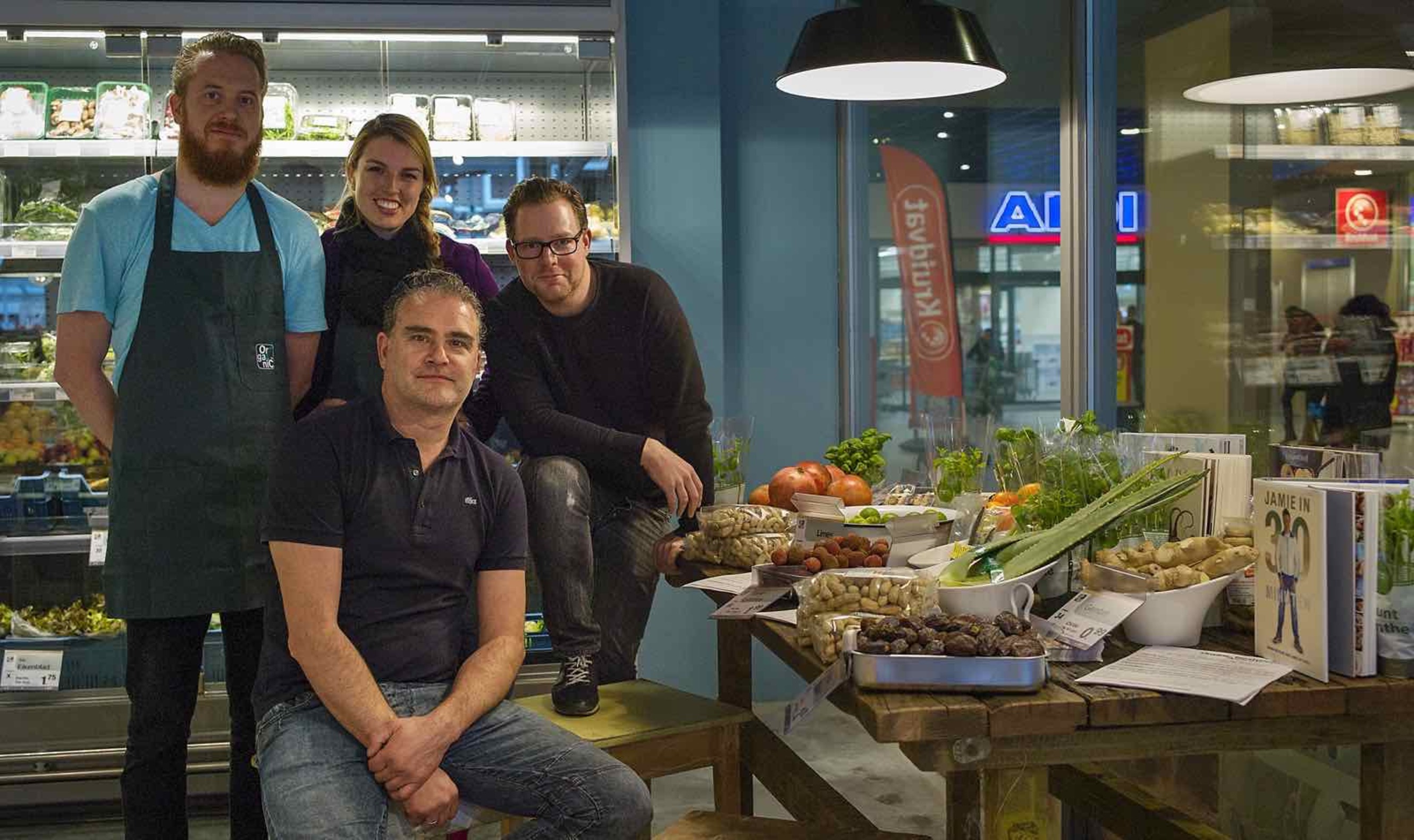 Organic Food: 'markthal' van de Lusthofstraat