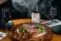 the_oyster_club_steak_truffel.jpg