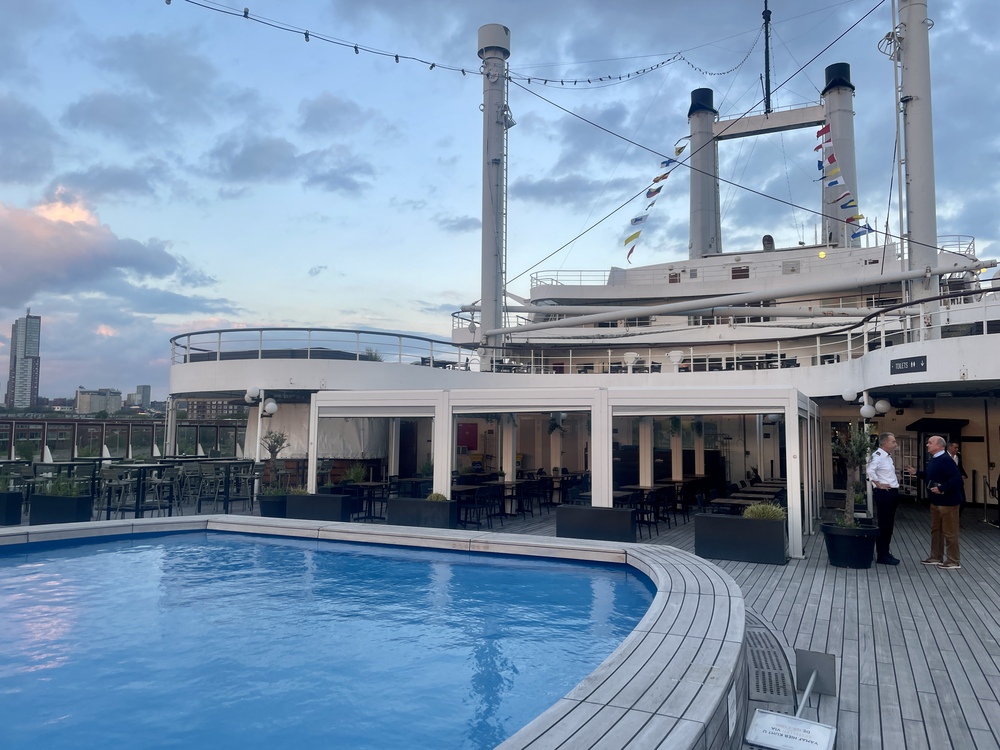 Lido Gril op het ss Rotterdam maakt dat luxe cruisegevoel toegankelijk