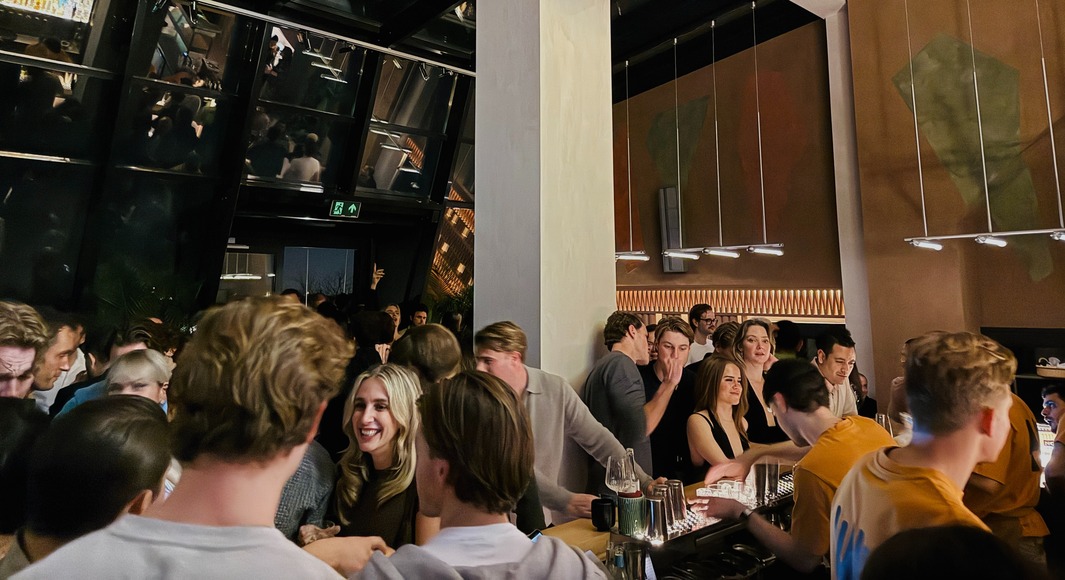 De opening van rooftopbar CIMA was ’on fire’