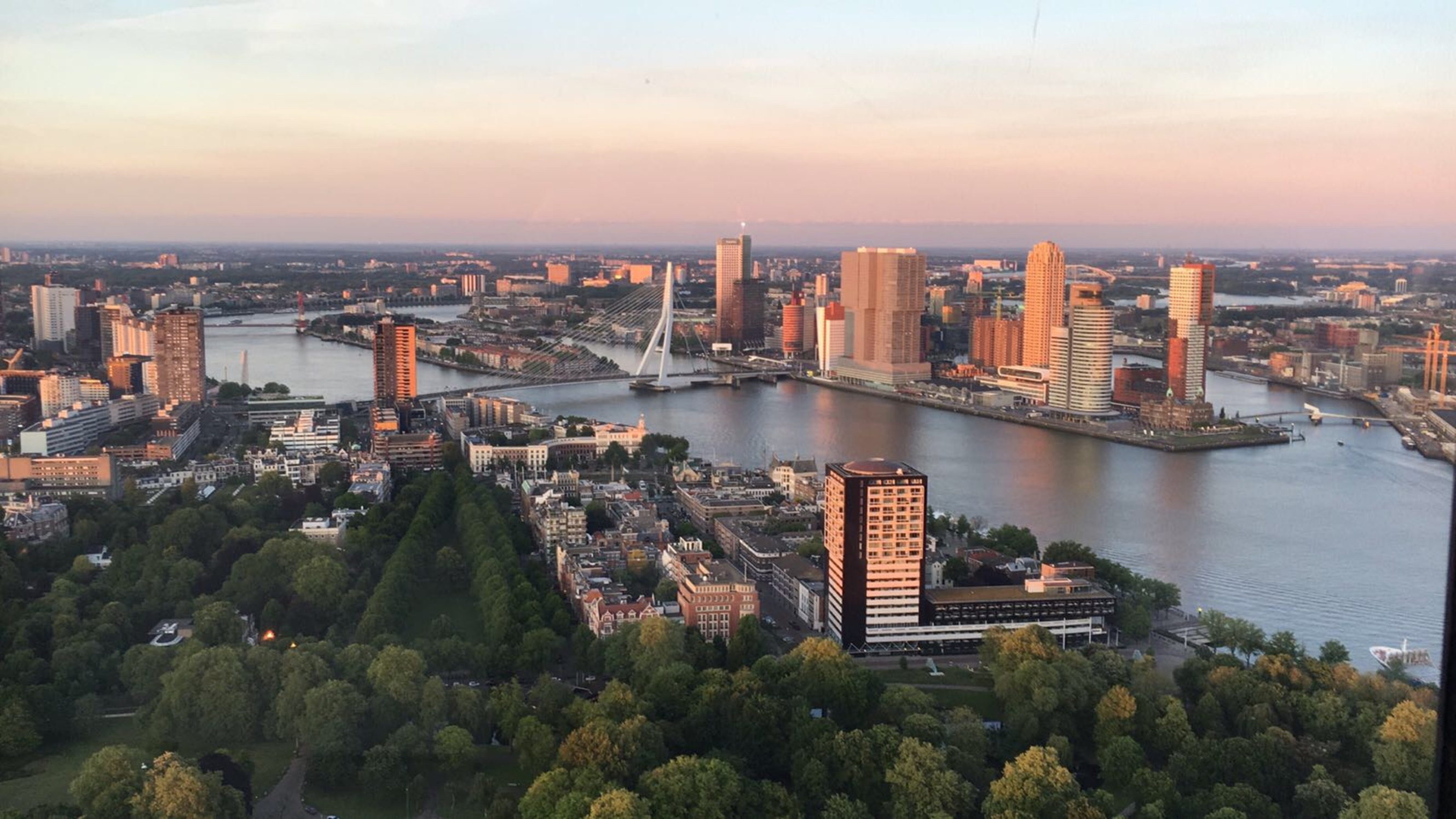 Tien zaken met een gers Rotterdams uitzicht