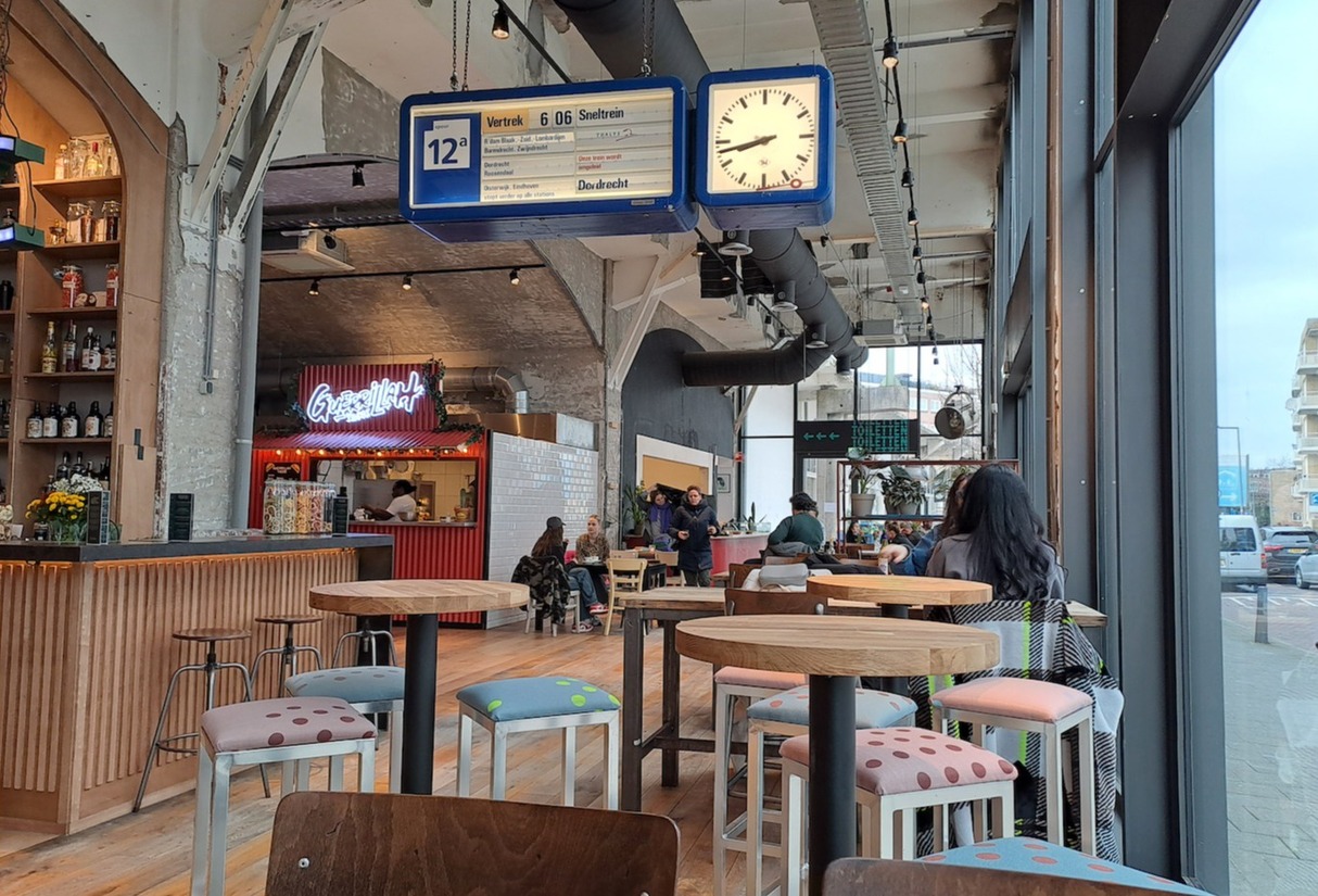 Dit zijn de 37 leukste plekken om het EK op groot scherm te kijken in Rotterdam De Buik van