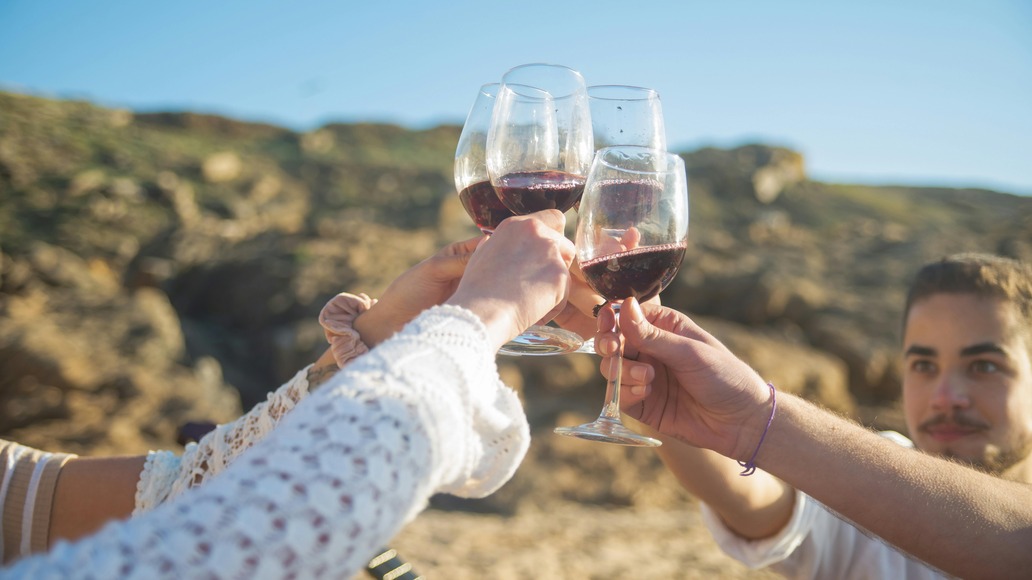 De lekkerste eetbestemmingen binnen 3 uur vliegen (inclusief wijn en uitzicht)