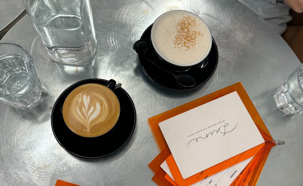 Bij Dune in het Scheepvaartkwartier drink je meer dan koffie