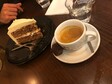 Koffie en carrot cake.jpg