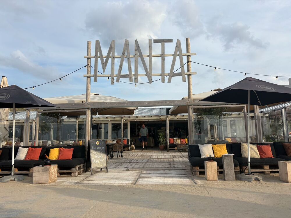 Sushi op Scheveningen: beachclub Manta verrast