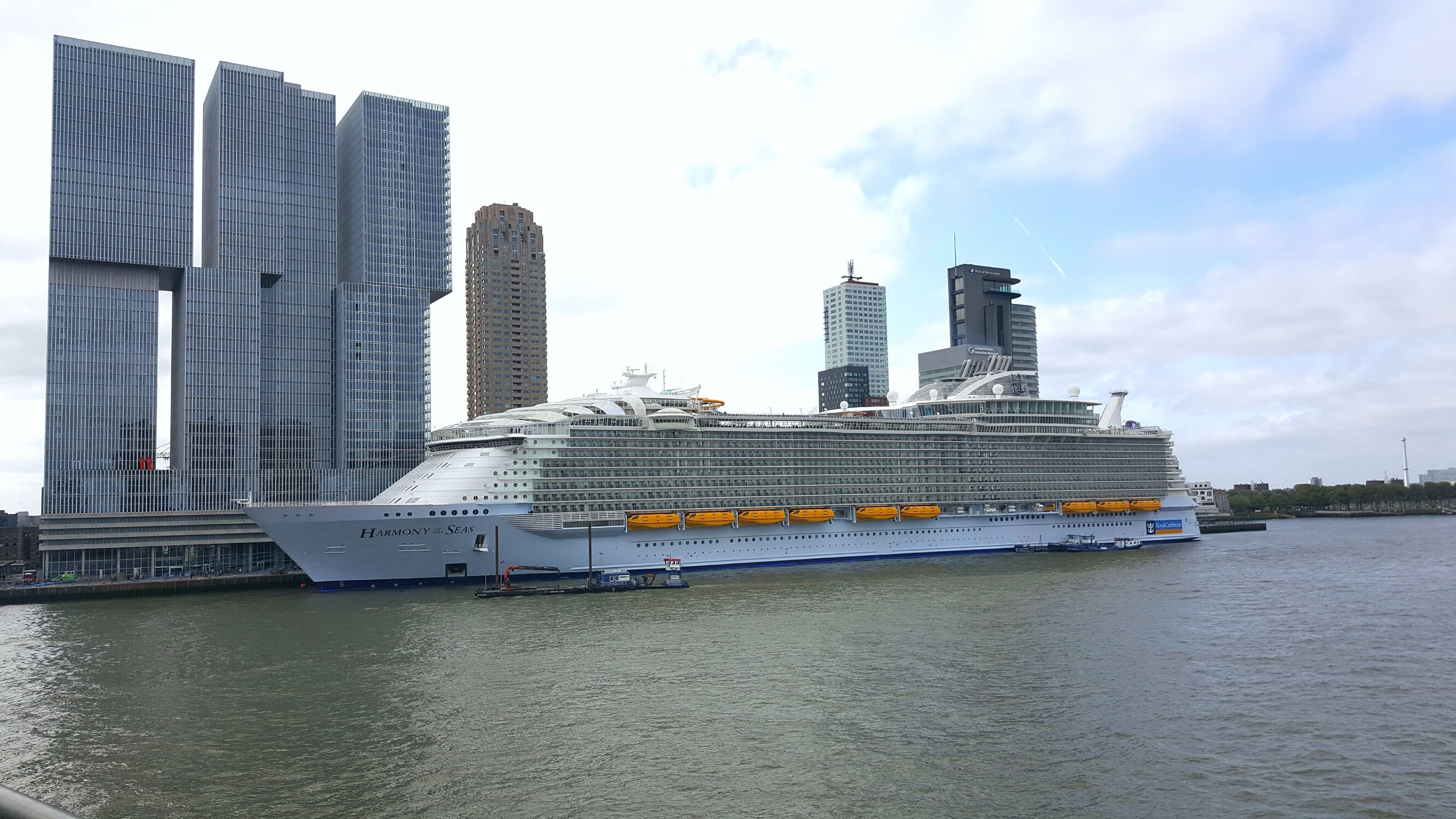 Harmony of the Seas legt aan in Rotterdam