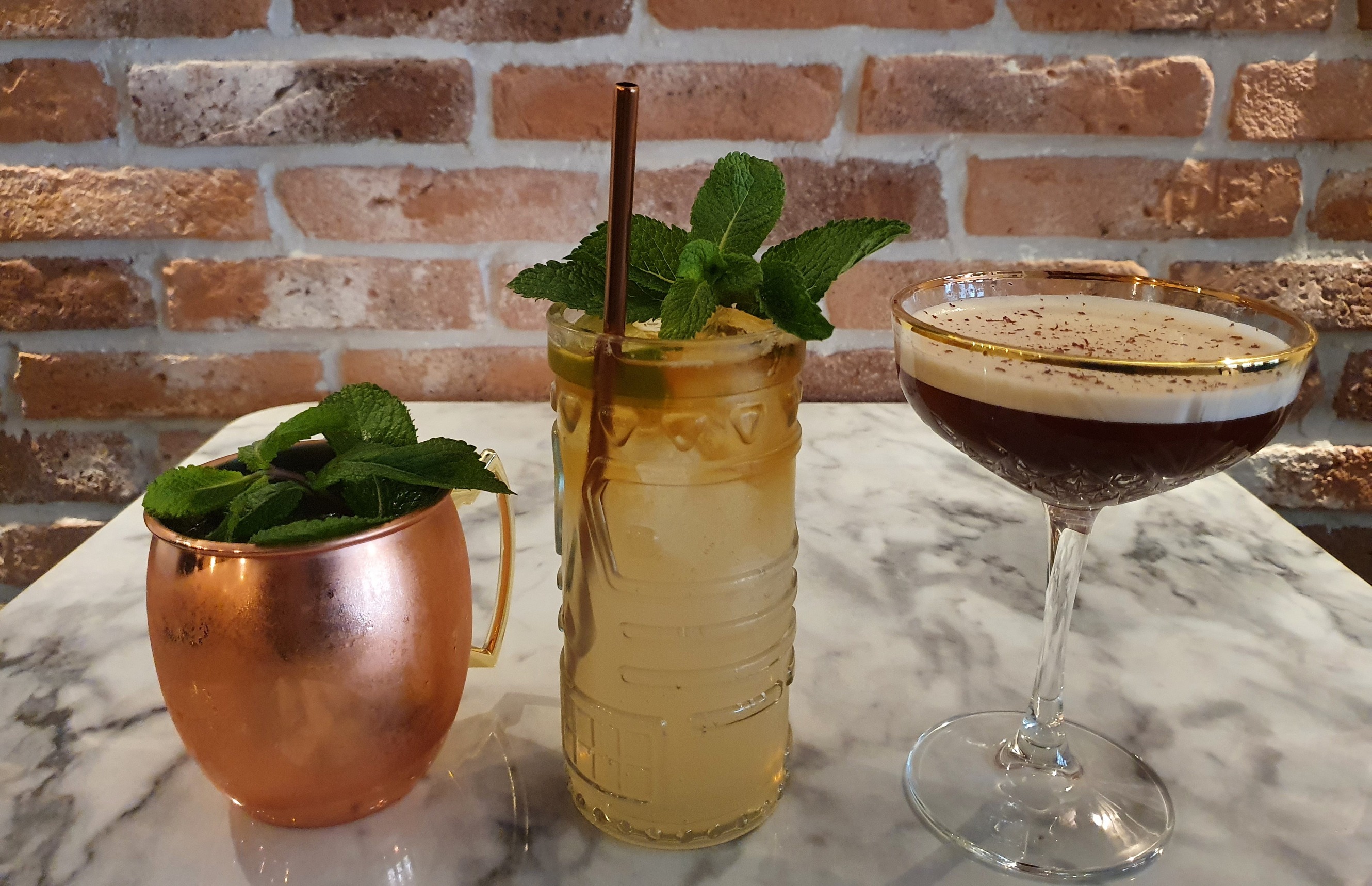 Sumventure Flightbar: een stijlvolle bar met een vleugje Suriname