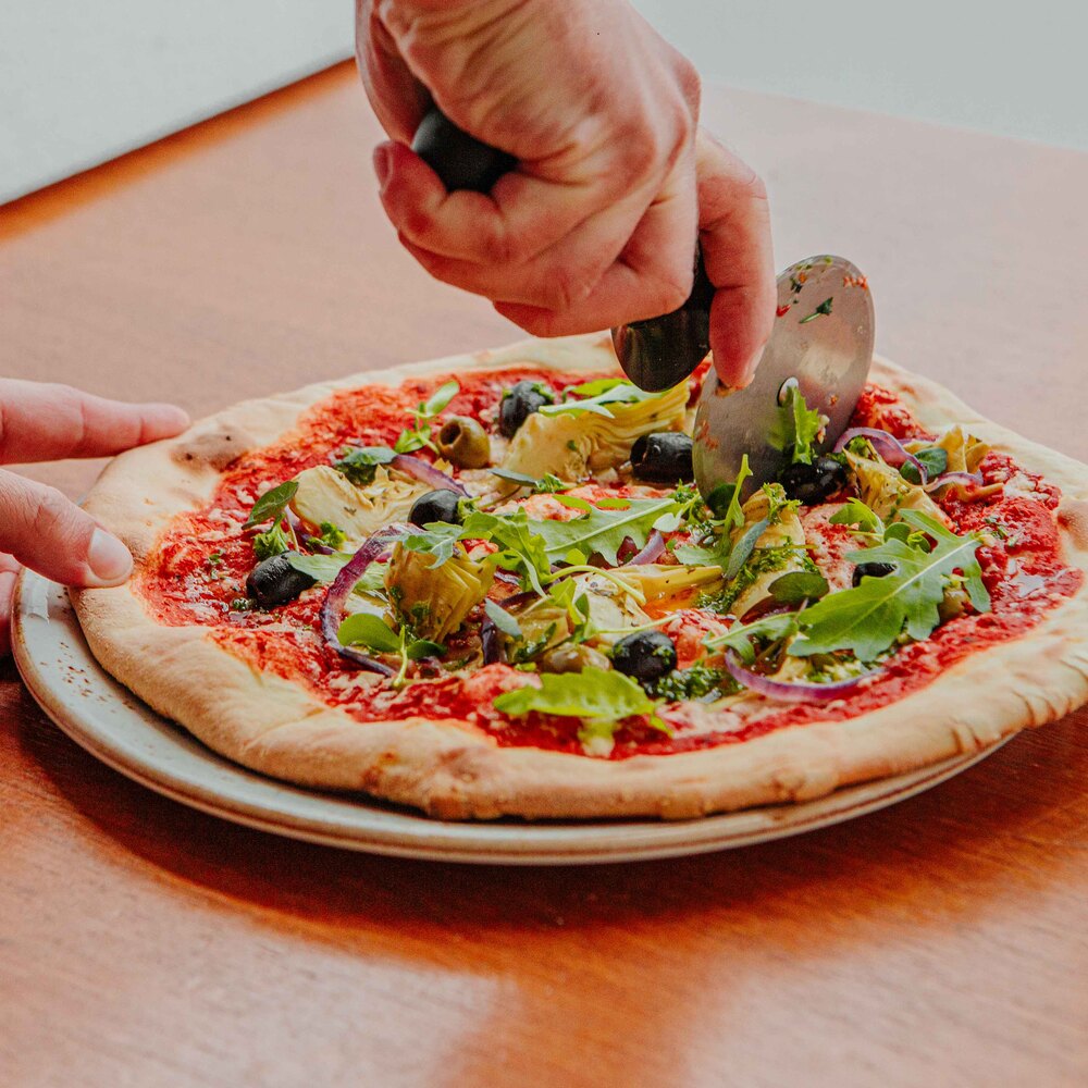 Vegan Pizza Bar aan de Bredestraathof is het eerste volledige vegan pizza afhaalrestaurant van Nederland