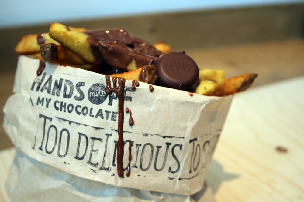 Eén patatje choco, alsjeblieft.