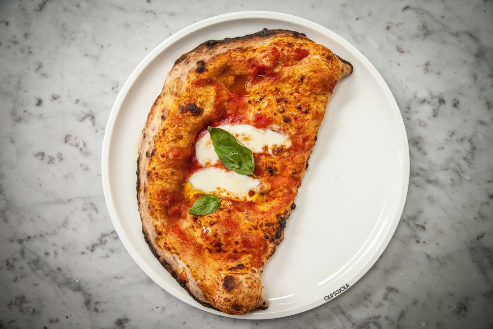 Reizende pizzabakkers strijken neer in hartje Rotterdam