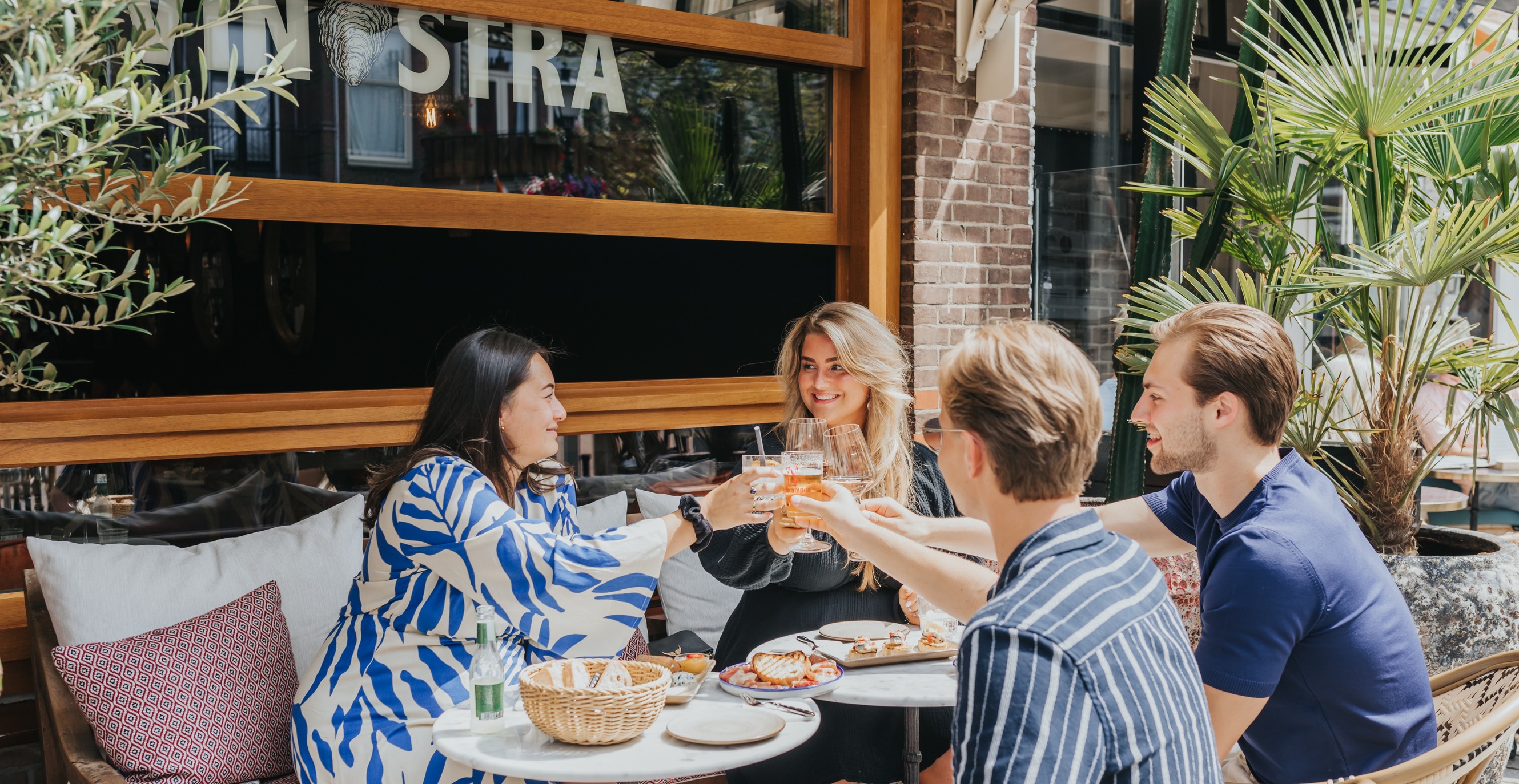 Vinostra Wine & Oysterbar