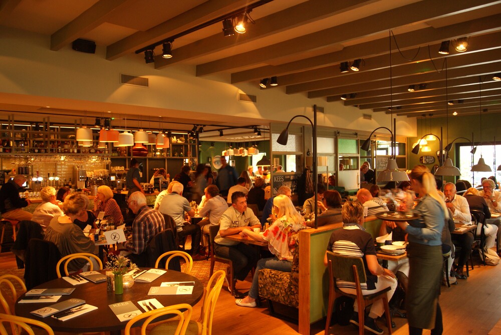 Bekende cafégerechten met een exotische twist bij KEES