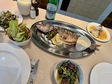 Morgan en Mees Rotterdam - tafel vol gerechten - de Buik van Rotterdam.jpeg