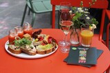 Juffrouw van Zanten: eat, drink, play, relax